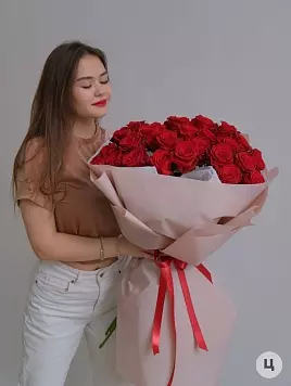 Большой букет из красных роз